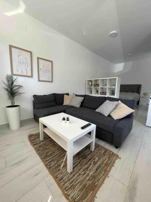Estudio Playa La Misericordia มาลากา ภายนอก รูปภาพ